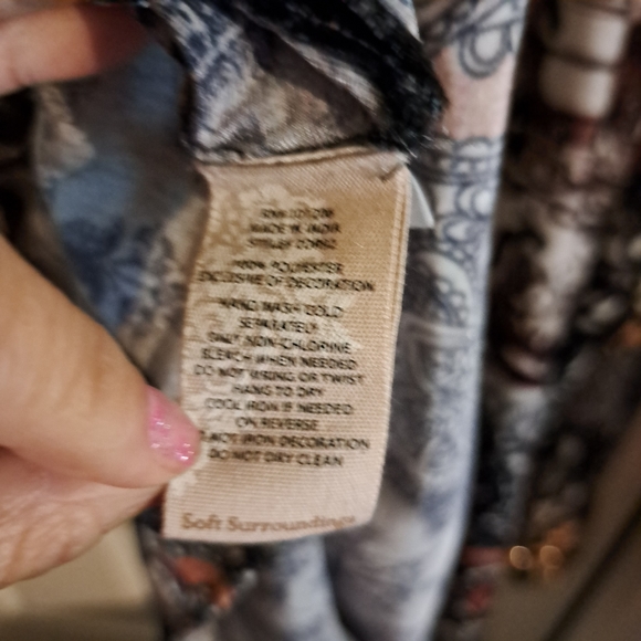 Soft surroundings top - Picture 6 of 6